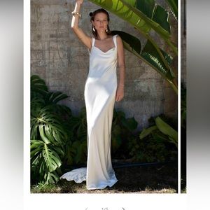 Never worn own studio SILK SATIN COWL NECK DRESS
Style 067